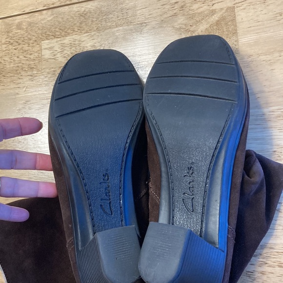 Clarks brown suede bendables with faux fur lining - Picture 6 of 8